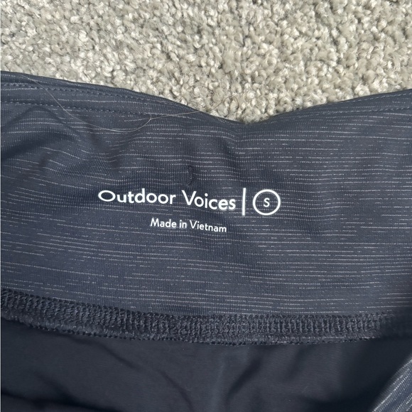 Outdoor voices running shorts (2) - Picture 2 of 3